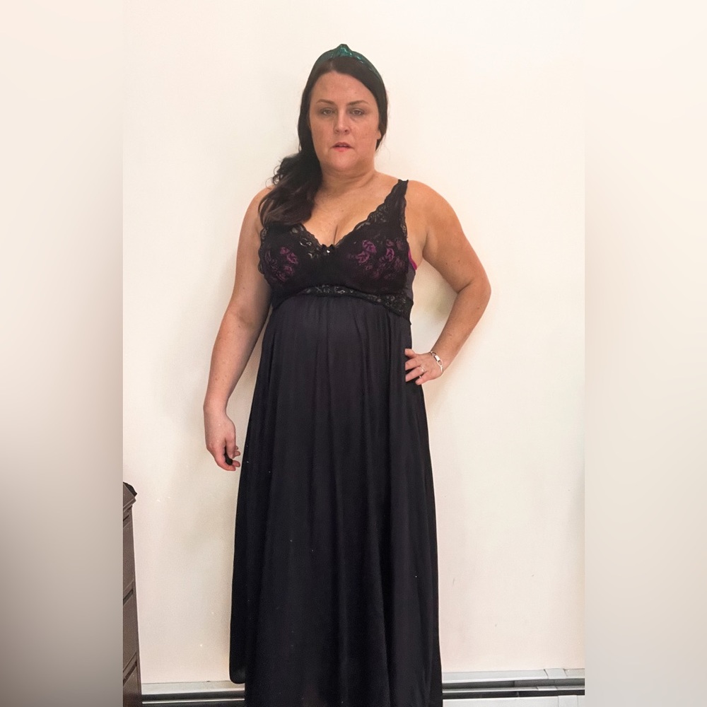 Shadowline black nightgown with‎ lace trim size L